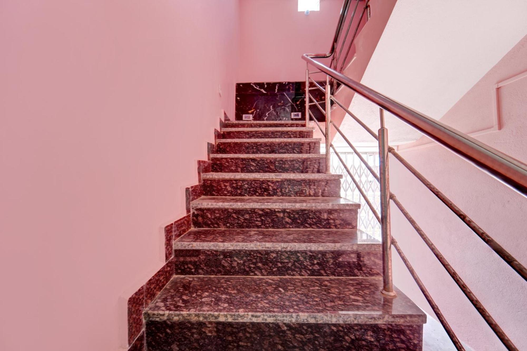 Hotel O Radha Rani Hotel Rājgīr Buitenkant foto