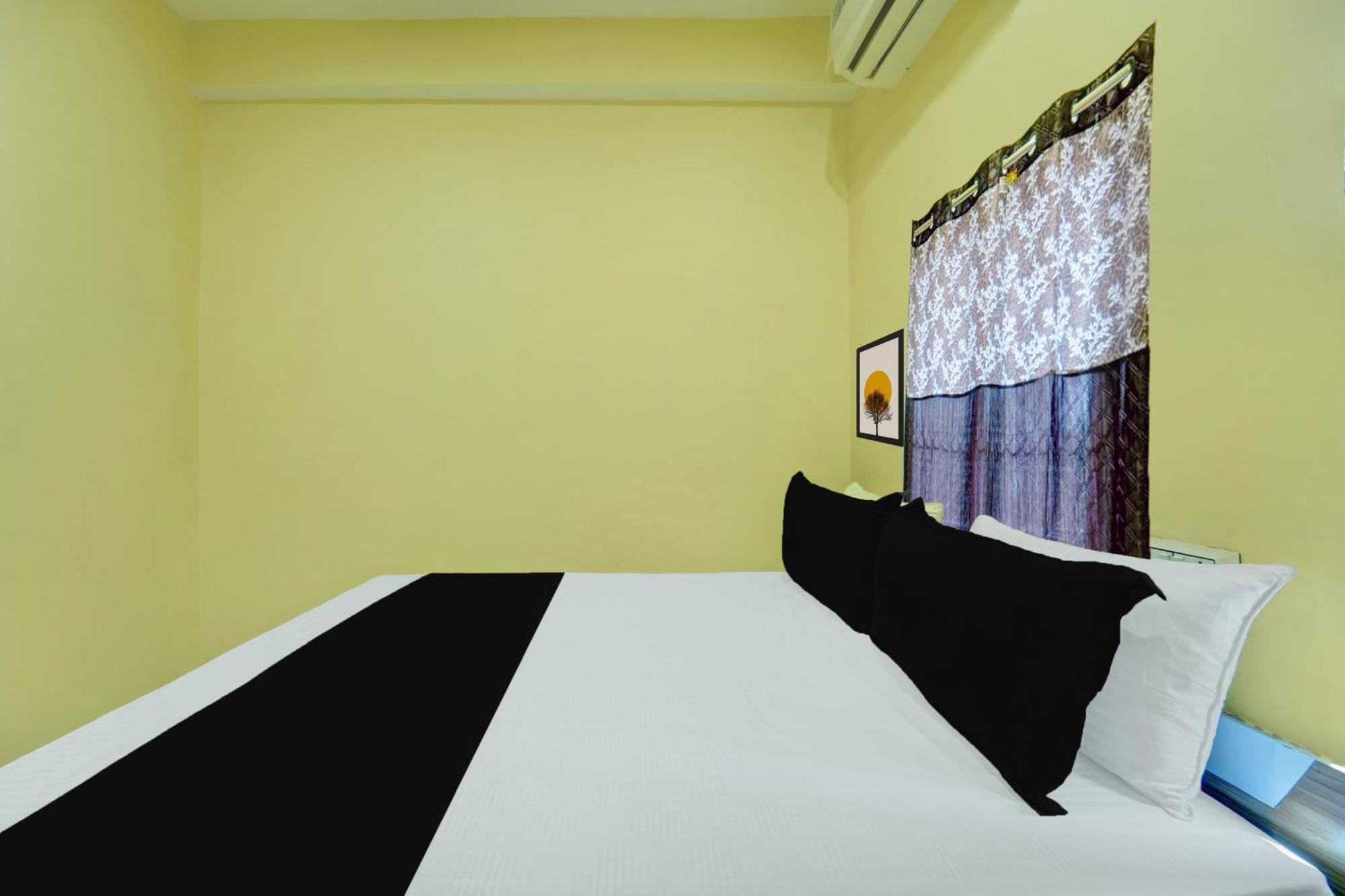 Hotel O Radha Rani Hotel Rājgīr Buitenkant foto